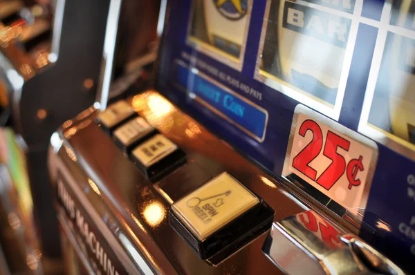 harapjp live Sic Bo table showing three dice result with official payout breakdown displayed on player screen